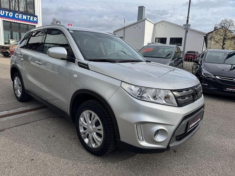 Gebraucht Suzuki Vitara Comfort 120 PS (88 kW) 2017 Silber SUV
