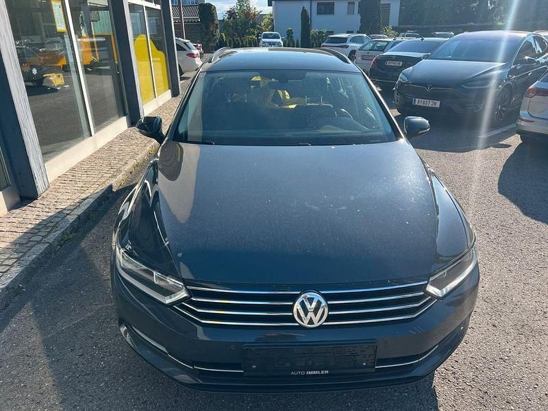 Gebraucht VW Passat 120 PS (88 kW) 2015 Grau Limousine
