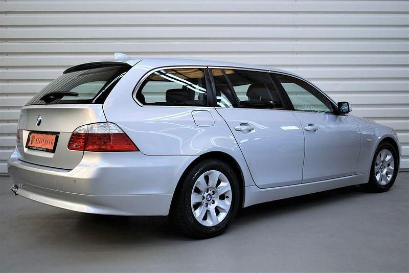 Gebraucht BMW 525 Advantage 218 PS (160 kW) 2007 Silber Kombi