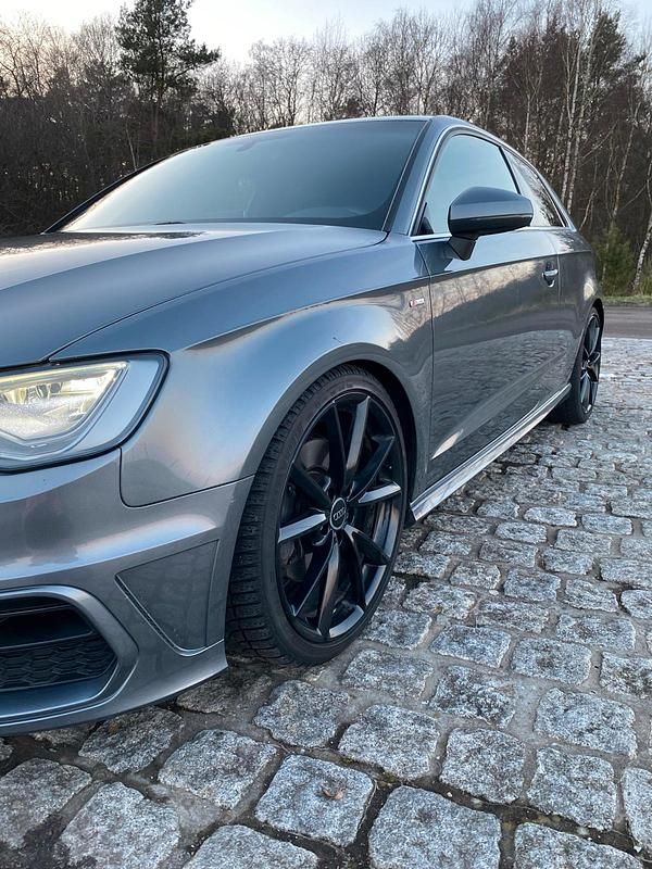Gebraucht Audi A3 S-Line 150 PS (110 kW) 2013 Grau Kleinwagen