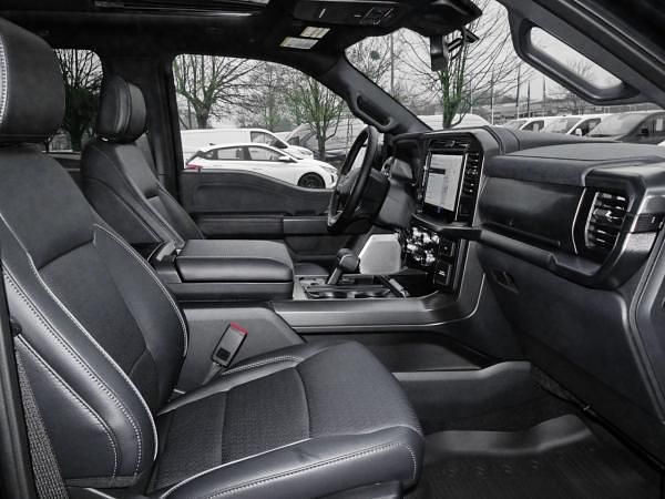 Neu Ford V8 Lariat 405 PS (297 kW) 2026 Schwarz (obsidianschwarz metallic) SUV