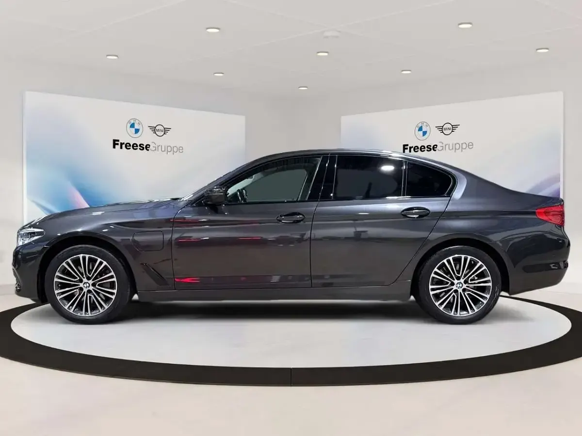 Brugt BMW 530e iPerformance 252 HK (185 kW) 2021 Grå Sedan