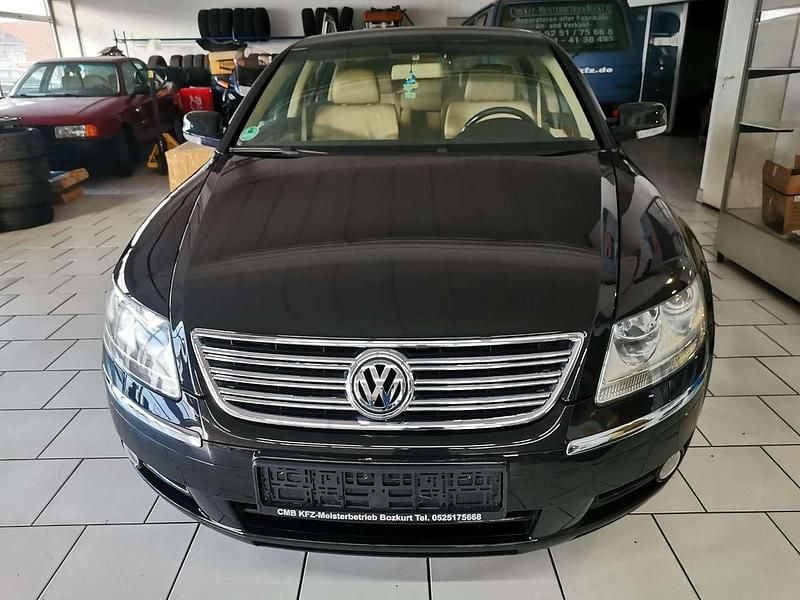 Schwarz Gebraucht 2002 VW Phaeton Limousine | 6.500 € - Bild 1/4