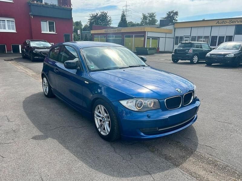 Blau Gebraucht 2010 BMW 120 M Sport Kleinwagen | 5.990 € (Fairer Preis) - Bild 1/4