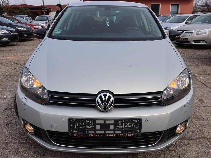 Gebraucht VW Golf VI Style 122 PS (89 kW) 2011 Silver leaf metallic Kleinwagen