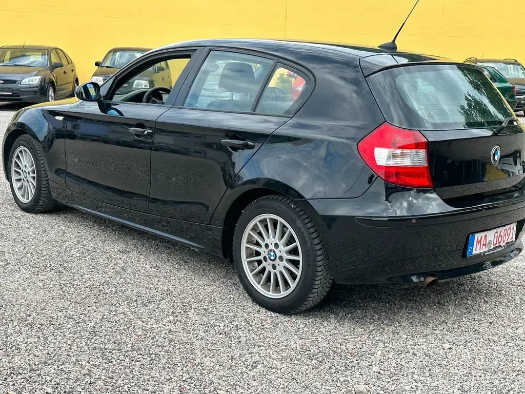 Gebraucht BMW 116 116 PS (85 kW) 2005 Schwarz Kleinwagen