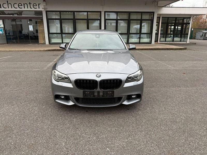 Grau Gebraucht 2016 BMW 530 M Sport Limousine | 19.800 € (Superpreis) - Bild 1/4