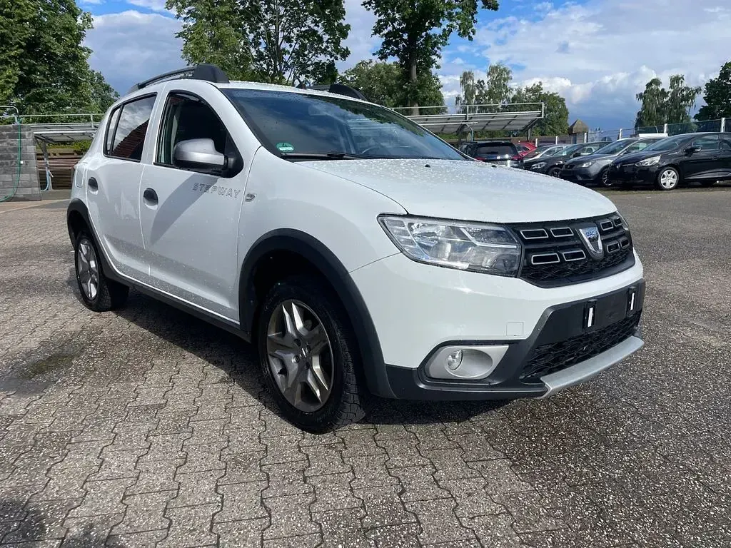 Gebraucht Dacia Sandero Prestige 90 PS (66 kW) 2020 Weiß SUV