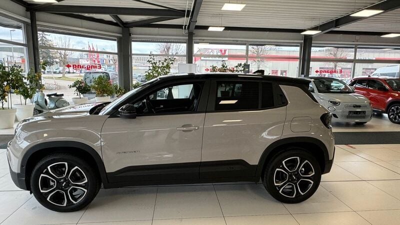 Neu Jeep Avenger EV Summit 114 kW (156 PS) 2025 Beige SUV