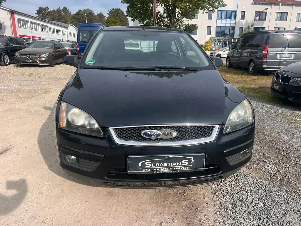 Używany Ford Focus 80 KM (58 kW) 2005 Niebieski Sedan/Limuzyna