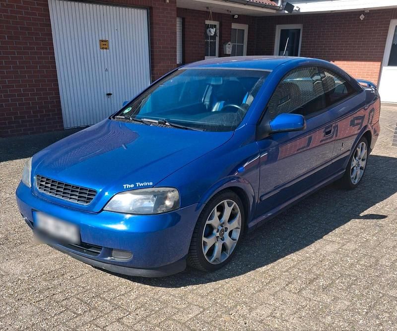 Second-hand Opel Astra 125 CP (91 kW) 2002 Albastru Coupe