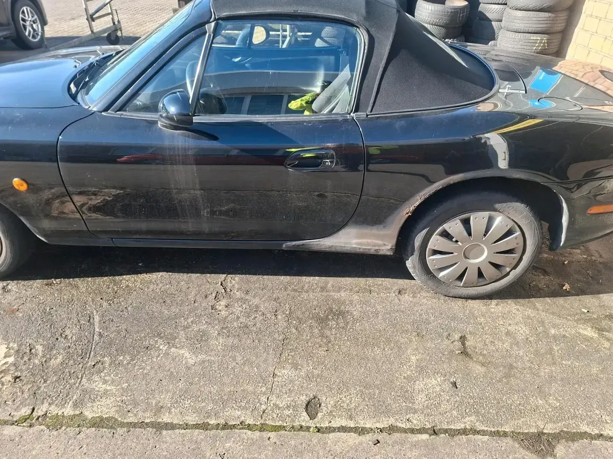 Gebraucht Mazda MX5 110 PS (80 kW) 2000 Schwarz Cabrio