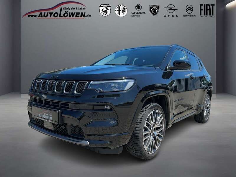 Solid black Gebraucht 2024 Jeep Compass Summit SUV | 28.849 € (Guter Preis) - Bild 1/4
