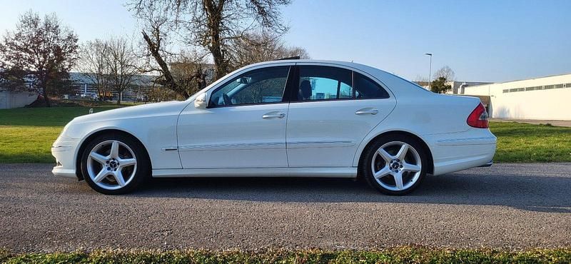 Gebraucht Mercedes E350 AMG 272 PS (200 kW) 2008 Weiß Limousine
