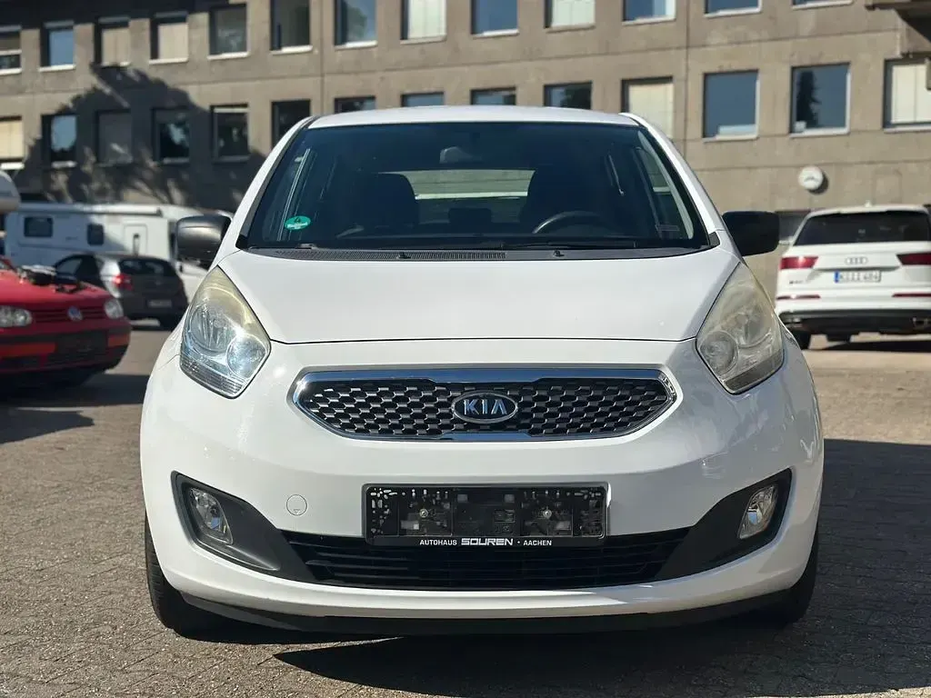 Usado Kia Venga Vision 90 HP (66 kW) 2010 Branco Citadino