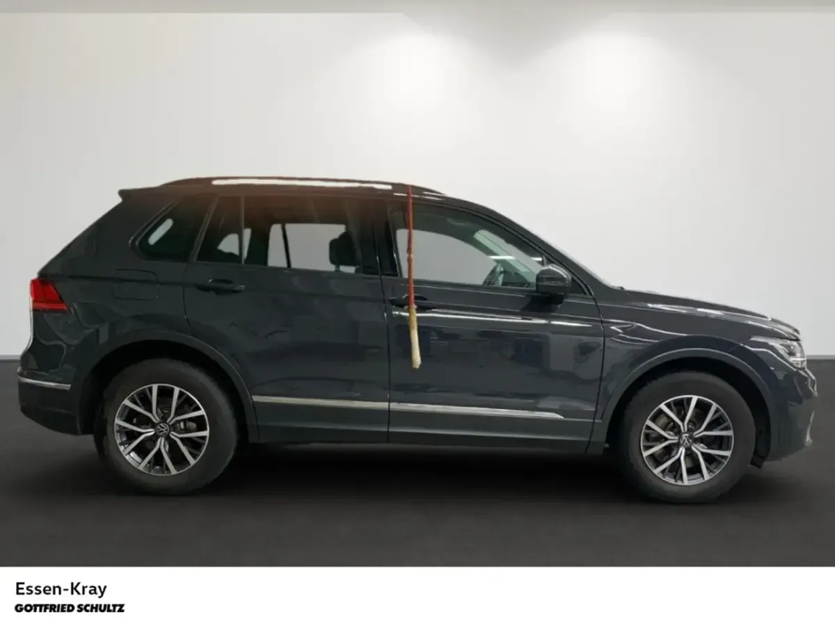 Gebraucht VW Tiguan Life 245 PS (180 kW) 2022 Grau SUV