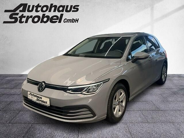 Gebraucht VW Golf VIII Life 131 PS (96 kW) 2020 Mondsteingrau Limousine
