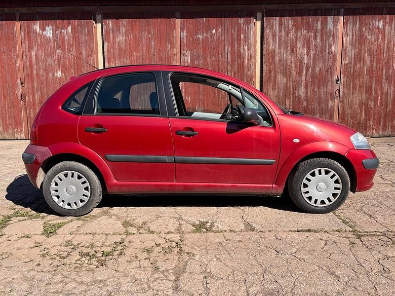 Gebraucht Citroën C3 73 PS (53 kW) 2002 Rot Kleinwagen