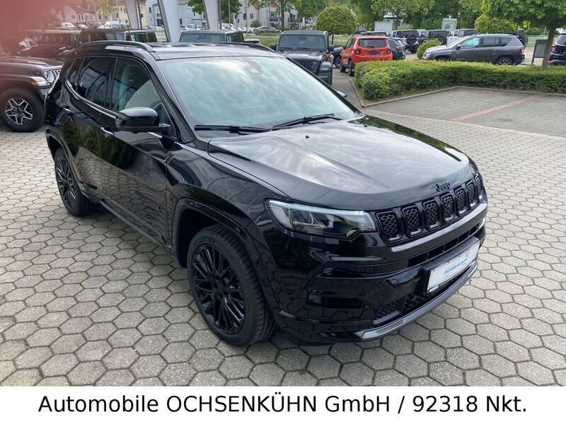 Gebraucht Jeep Compass Altitude 131 PS (96 kW) 2024 Schwarz SUV