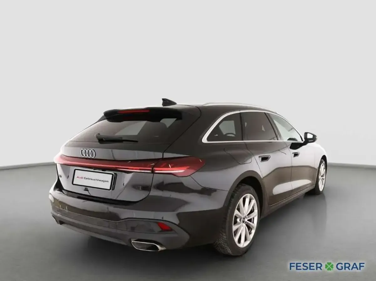 Gebraucht Audi A5 Sport 150 PS (110 kW) 2025 Mythosschwarz metallic Kombi