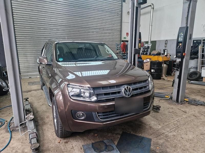Braun Gebraucht 2011 VW Amarok Abholung | 10.800 € (Fairer Preis) - Bild 1/4