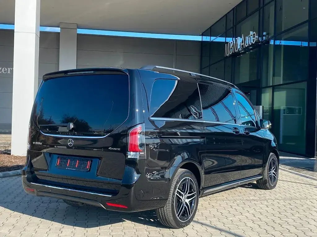 Neu Mercedes V300 Exclusive 237 PS (174 kW) 2026 Schwarz Van / Kleinbus