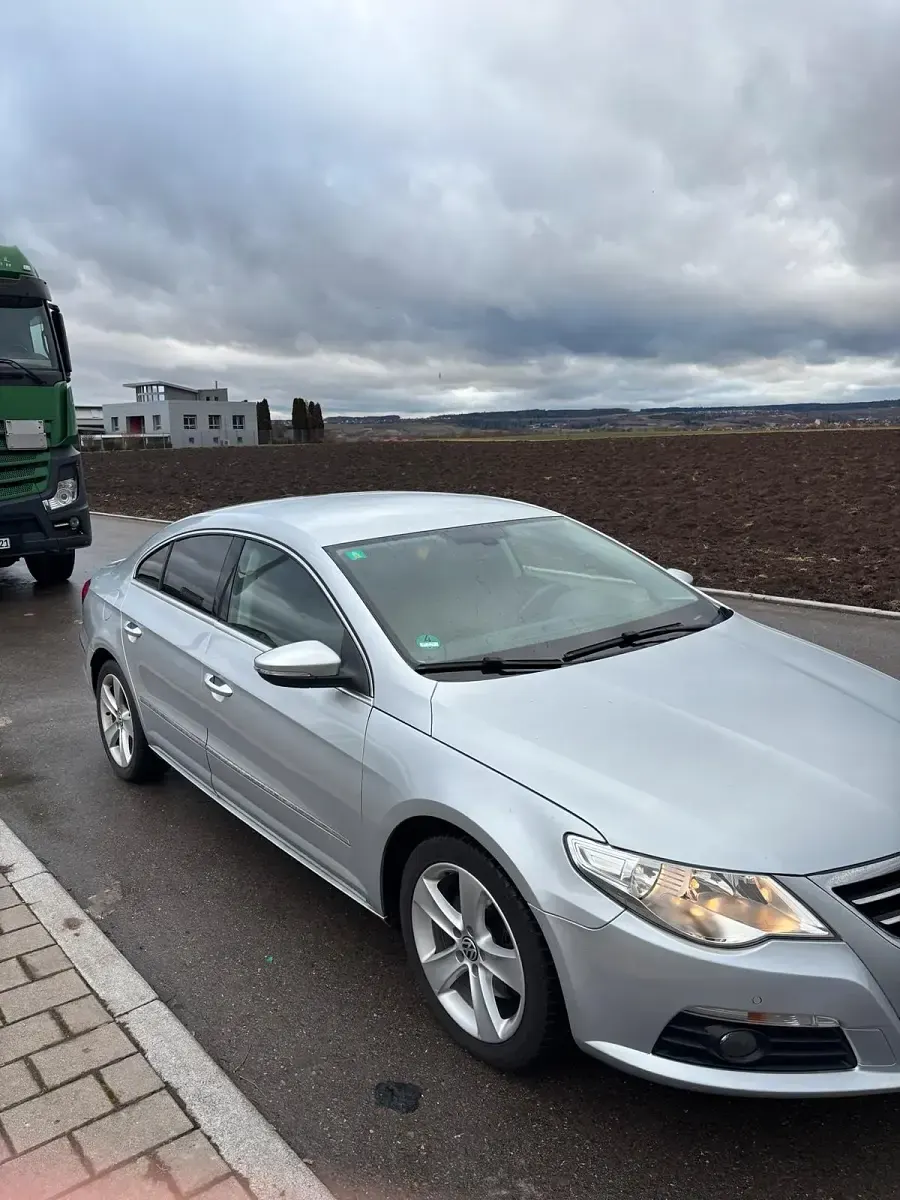 Gebraucht VW Passat 140 PS (102 kW) 2011 Silber Coupé