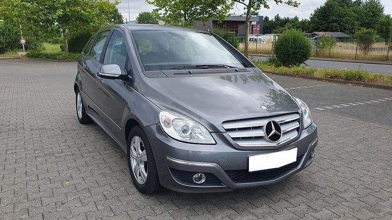 Silber Gebraucht 2009 Mercedes B170 Van / Kleinbus | 6.600 € (Fairer Preis) - Bild 1/4