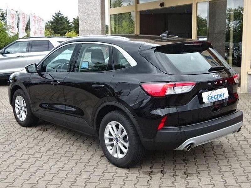 Gebraucht Ford Kuga Titanium 120 PS (88 kW) 2020 Obsidianschwarz metallic SUV