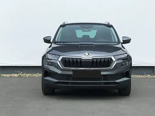 Gebraucht Skoda Karoq Selection 150 PS (110 kW) 2025 Graphitegrau metallic SUV