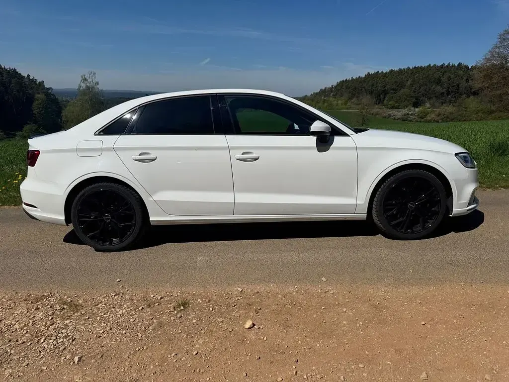 Gebraucht Audi A3 Sport 150 PS (110 kW) 2020 Weiß Limousine