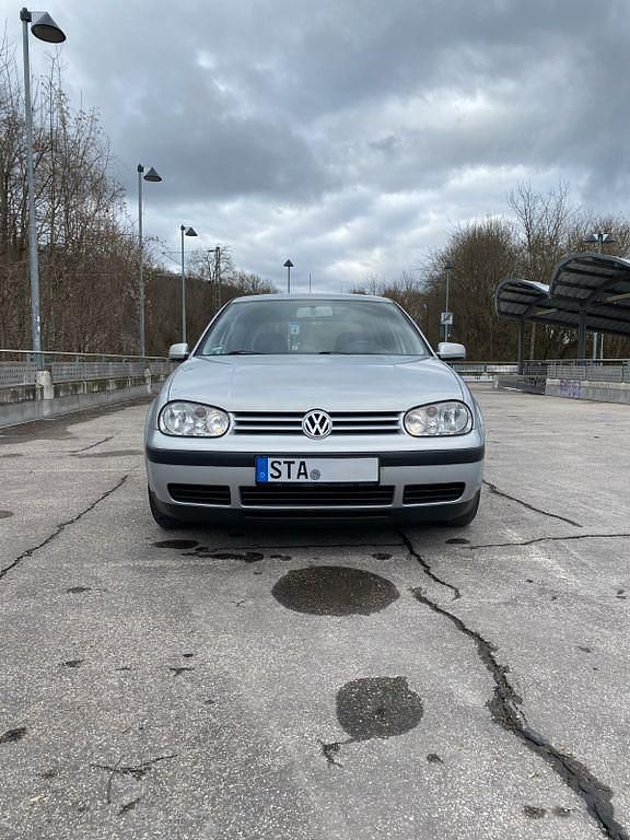 Gebraucht VW Golf IV 105 PS (77 kW) 2000 Silber Limousine