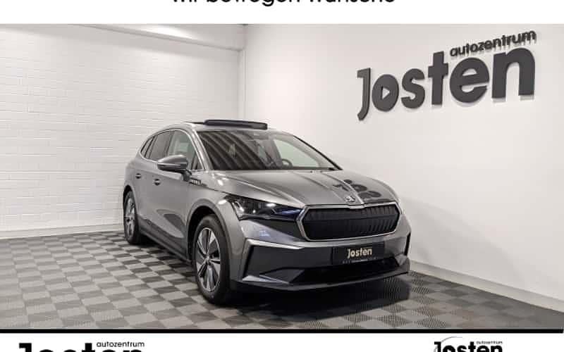 Grau Gebraucht 2023 Skoda Enyaq iV Loft SUV | 31.990 € (Fairer Preis) - Bild 1/4