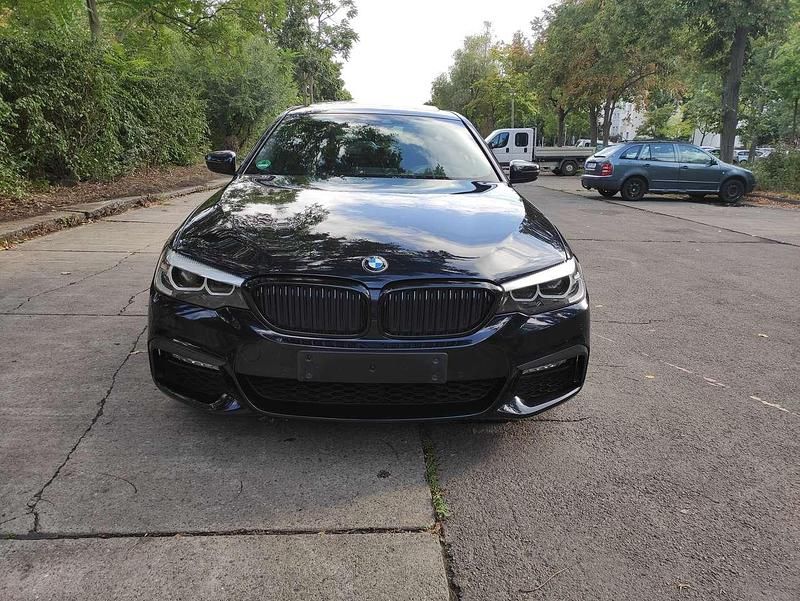 Schwarz Gebraucht 2017 BMW 530 M Sport Limousine | 28.700 € (Fairer Preis) - Bild 1/4