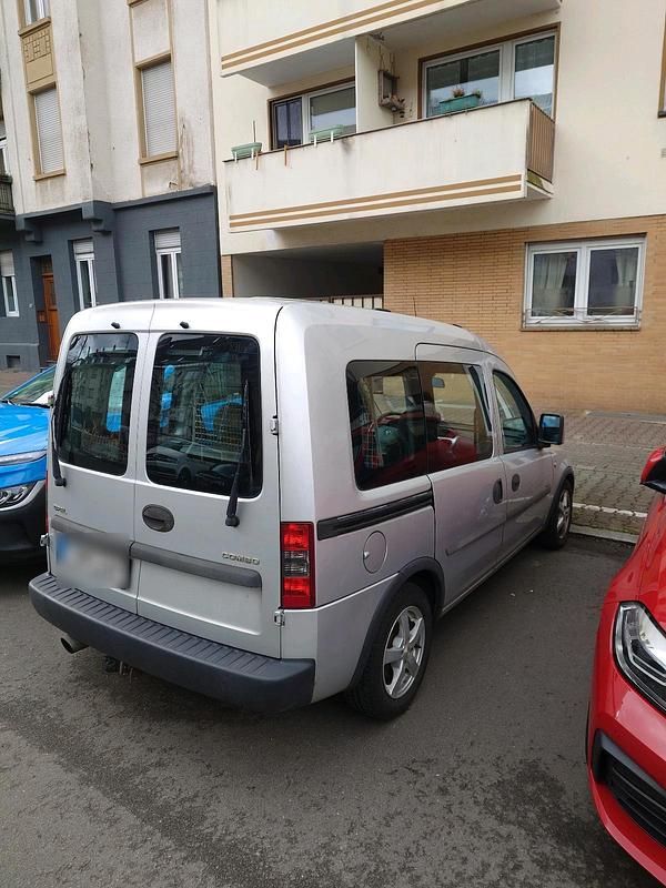 Second-hand Opel Combo 87 CP (63 kW) 2003 Argintiu Monovolum
