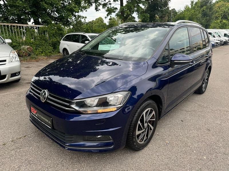 Blau Gebraucht 2018 VW Touran Join Van / Kleinbus | 10.900 € (Etwas zu teuer) - Bild 1/4