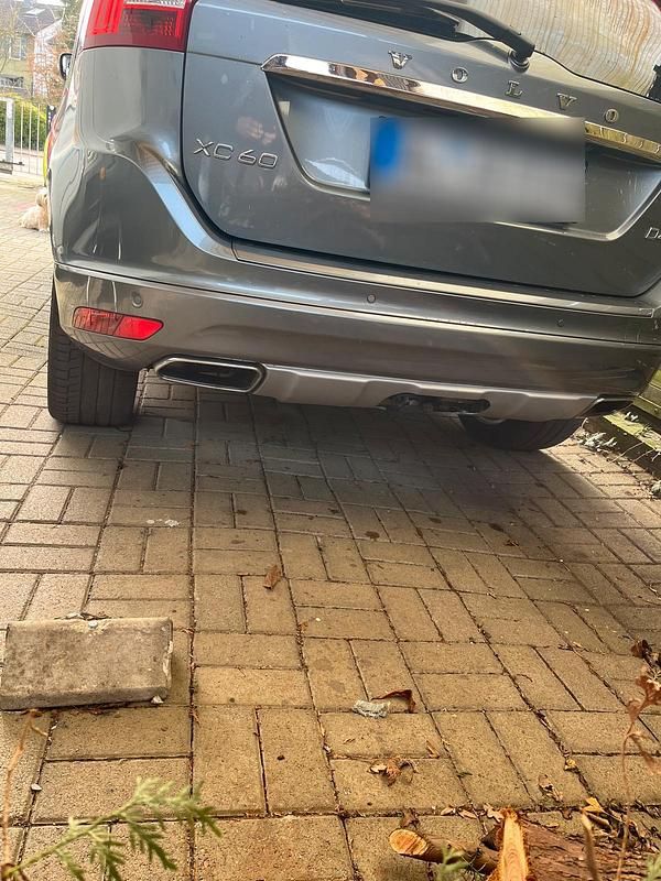 Gebraucht Volvo XC60 190 PS (139 kW) 2018 Grau SUV