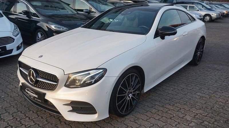 Gebraucht Mercedes E350 AMG line 258 PS (189 kW) 2018 Weiß Coupé