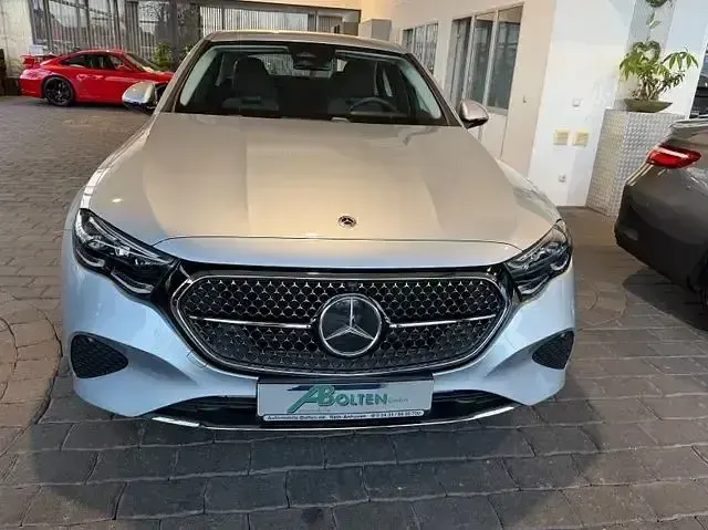 Second-hand Mercedes E200 204 CP (150 kW) 2024 Argintiu Break