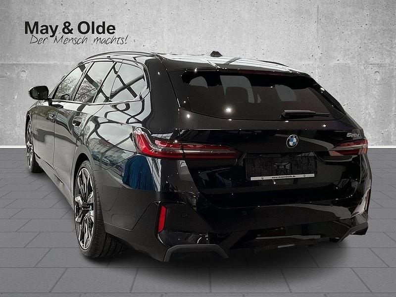 Neu BMW 520 M Sport 197 PS (144 kW) 2026 Schwarz Kombi