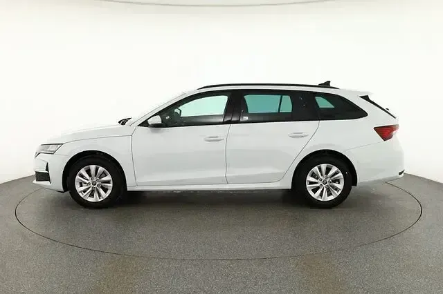 Neu Skoda Octavia 150 PS (110 kW) 2025 Weiß Kombi