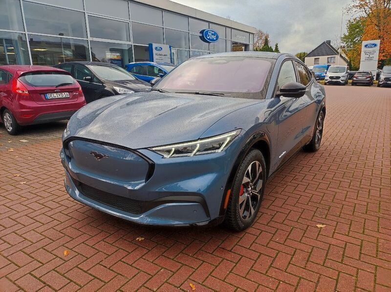 Blau Gebraucht 2023 Ford Mustang Mach-E Premium SUV | 41.990 € (Etwas zu teuer) - Bild 1/4