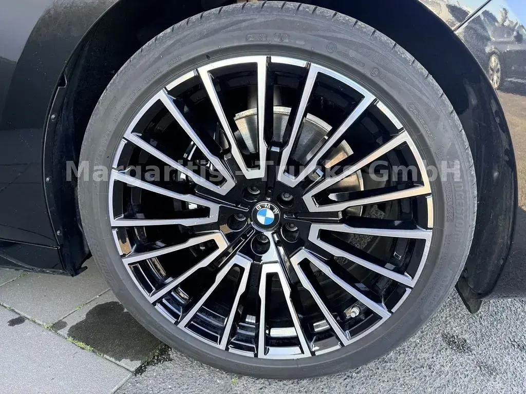 Gebraucht BMW 740 Performance 299 PS (219 kW) 2025 Schwarz Limousine