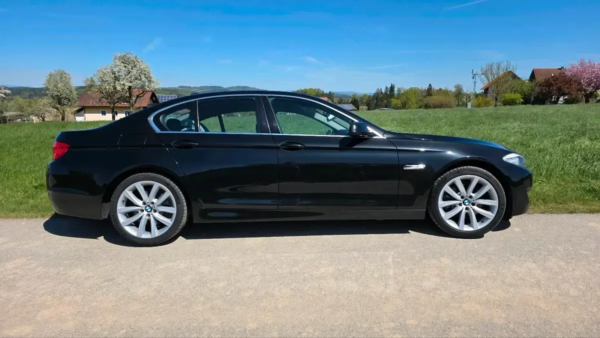 Gebraucht BMW 528 258 PS (189 kW) 2010 Schwarz Limousine