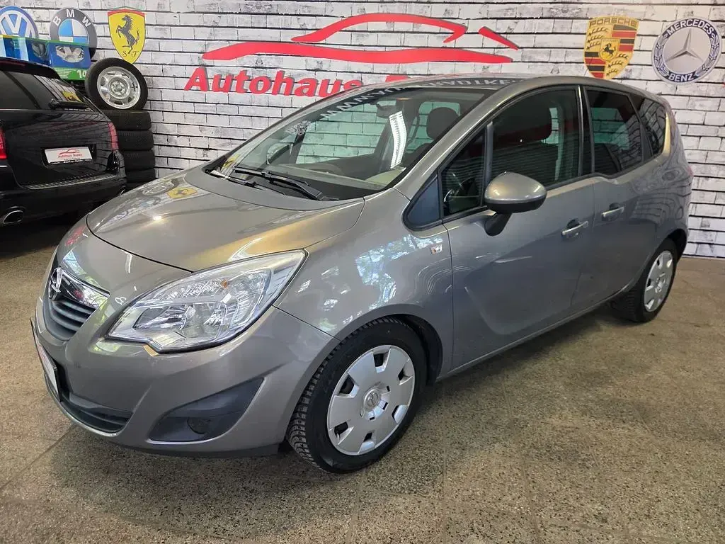 Gebraucht Opel Meriva Edition 101 PS (74 kW) 2012 Muskatgrau/pepperdust (metallic) Van / Kleinbus