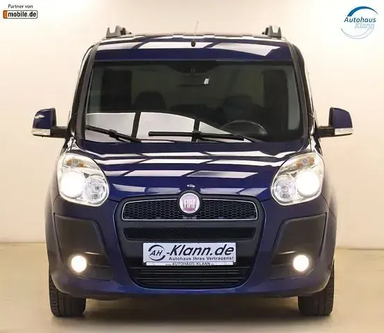 Gebraucht Fiat Doblò 90 PS (66 kW) 2012 Blau Van / Kleinbus