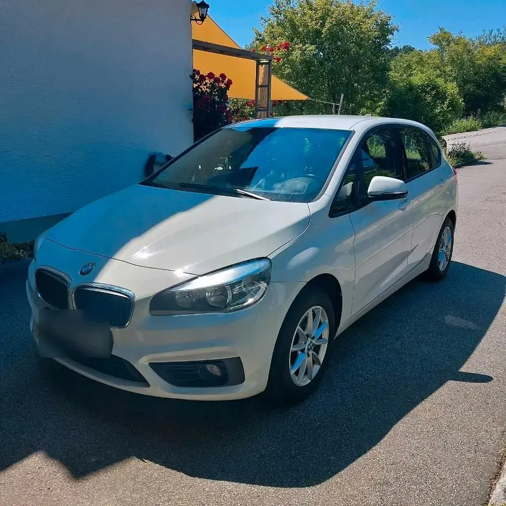 Gebraucht BMW 218 Active Tourer 136 PS (100 kW) 2016 Weiß Van / Kleinbus