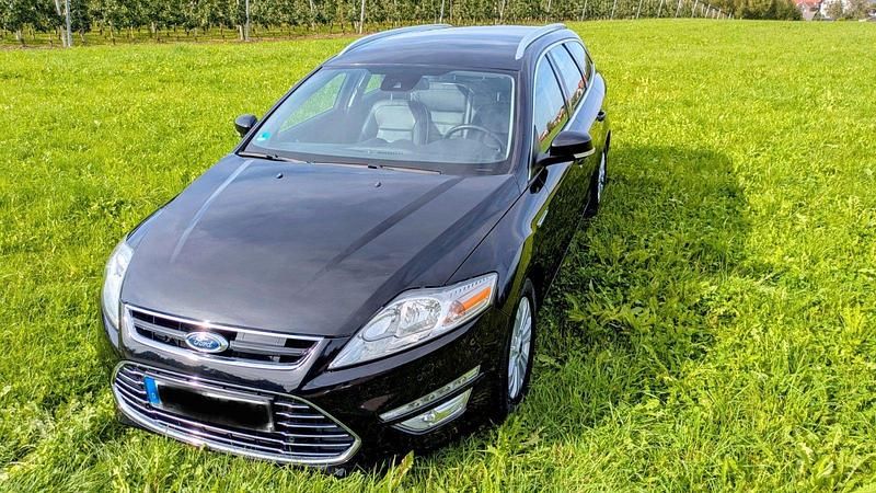 Schwarz Gebraucht 2013 Ford Mondeo Titanium Kombi | 9.500 € (Etwas zu teuer) - Bild 1/4