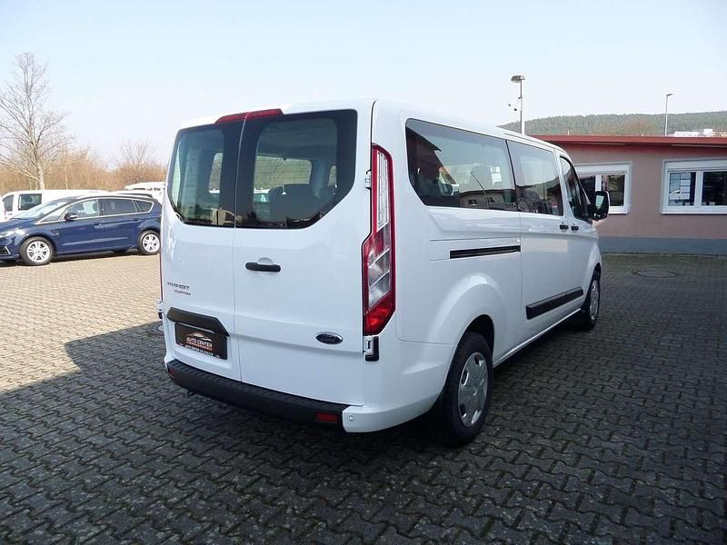 Gebraucht Ford Tourneo 131 PS (96 kW) 2019 Frostweiß Kombi