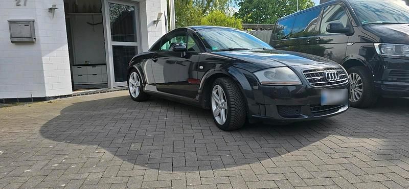 Używany Audi TT 250 KM (183 kW) 2004 Czarny Coupe